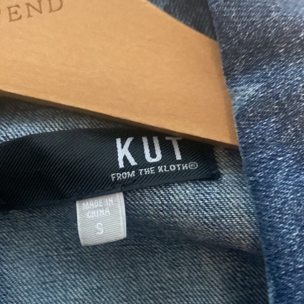 Jean jacket - Picture 3 of 4